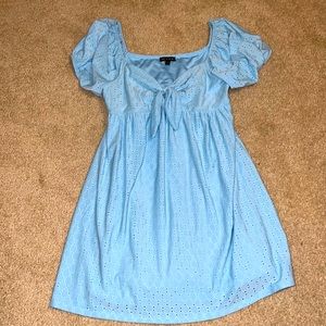 Blue short midi dress with bow in the front